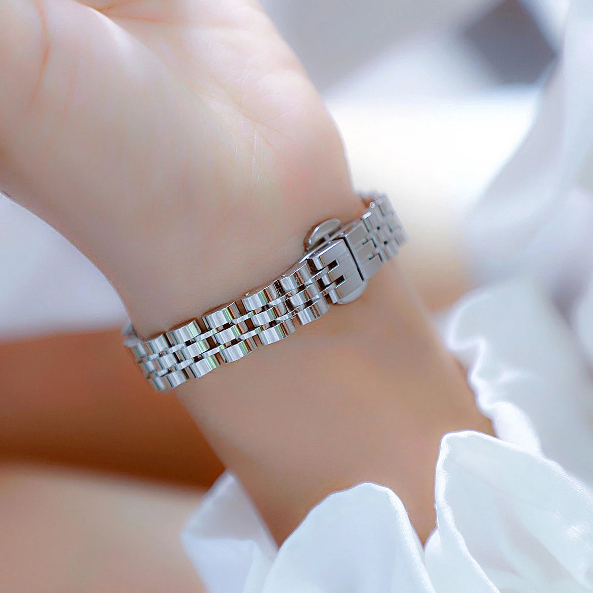 Women Small Square Dial Ladies Waterproof Wristwatch