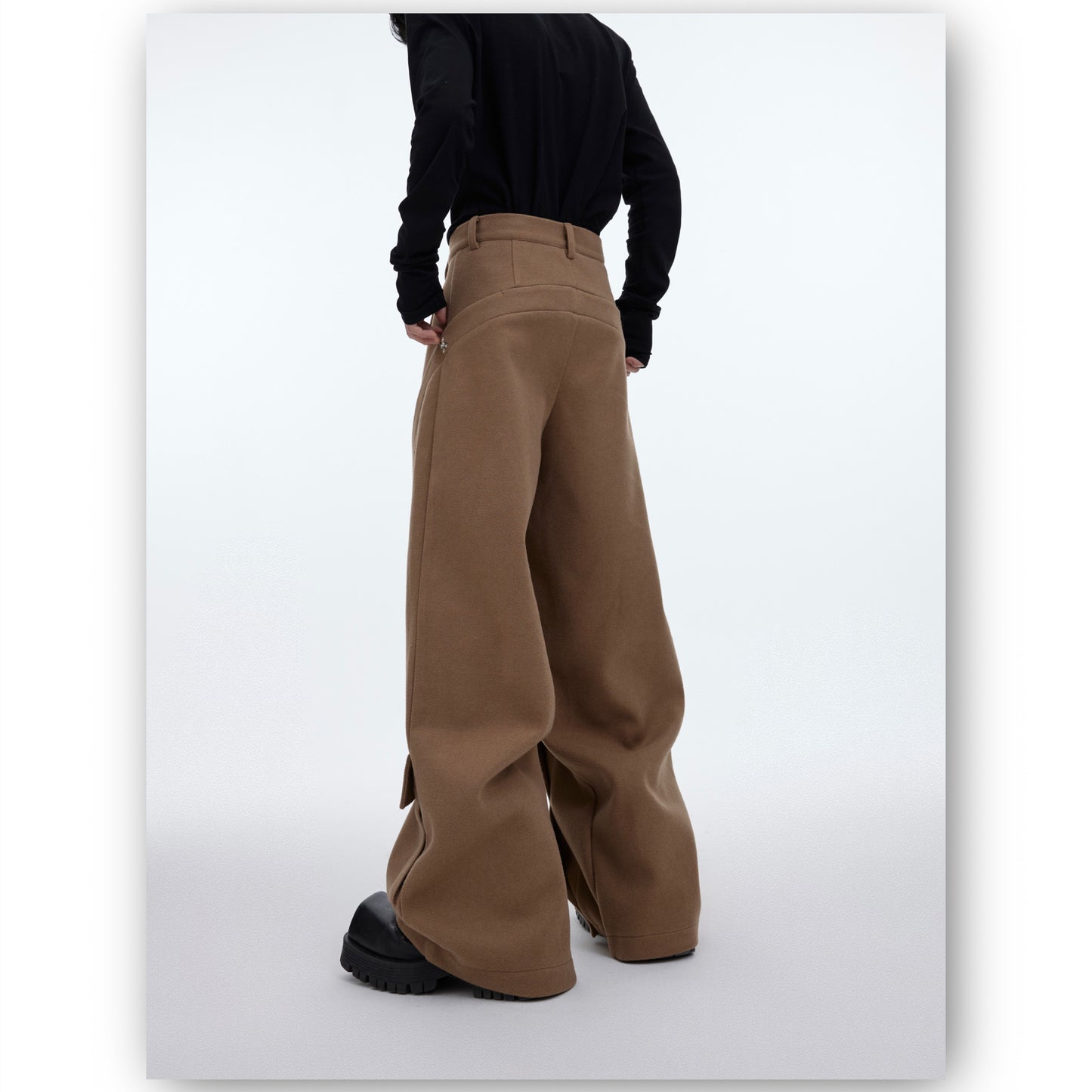 Woolen Metal Embellishment Silhouette Drape Casual Pants