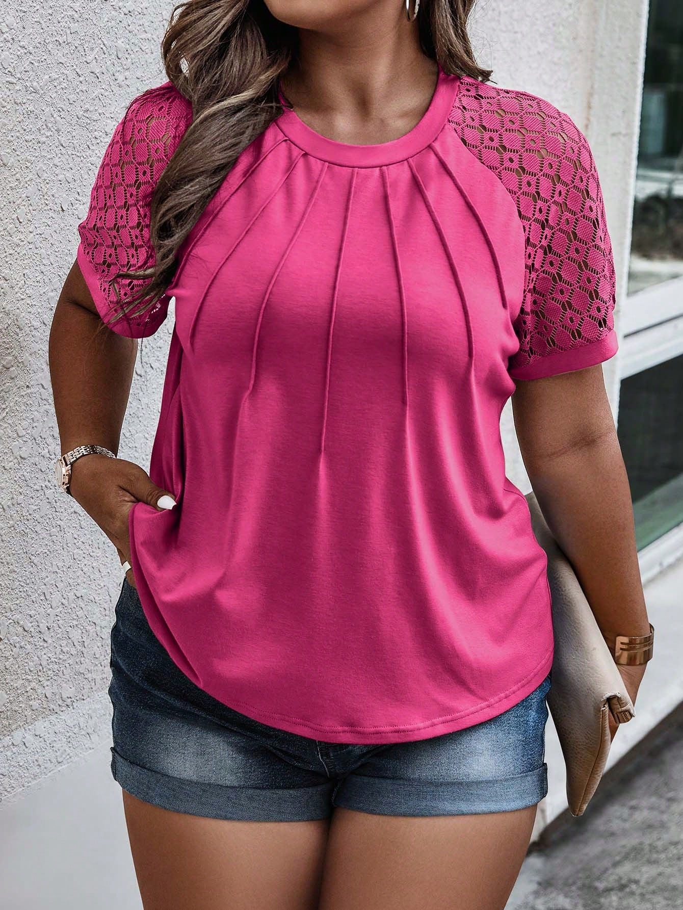 LUNE Plus Contrast Lace Seam Detail Raglan Sleeve Tee
