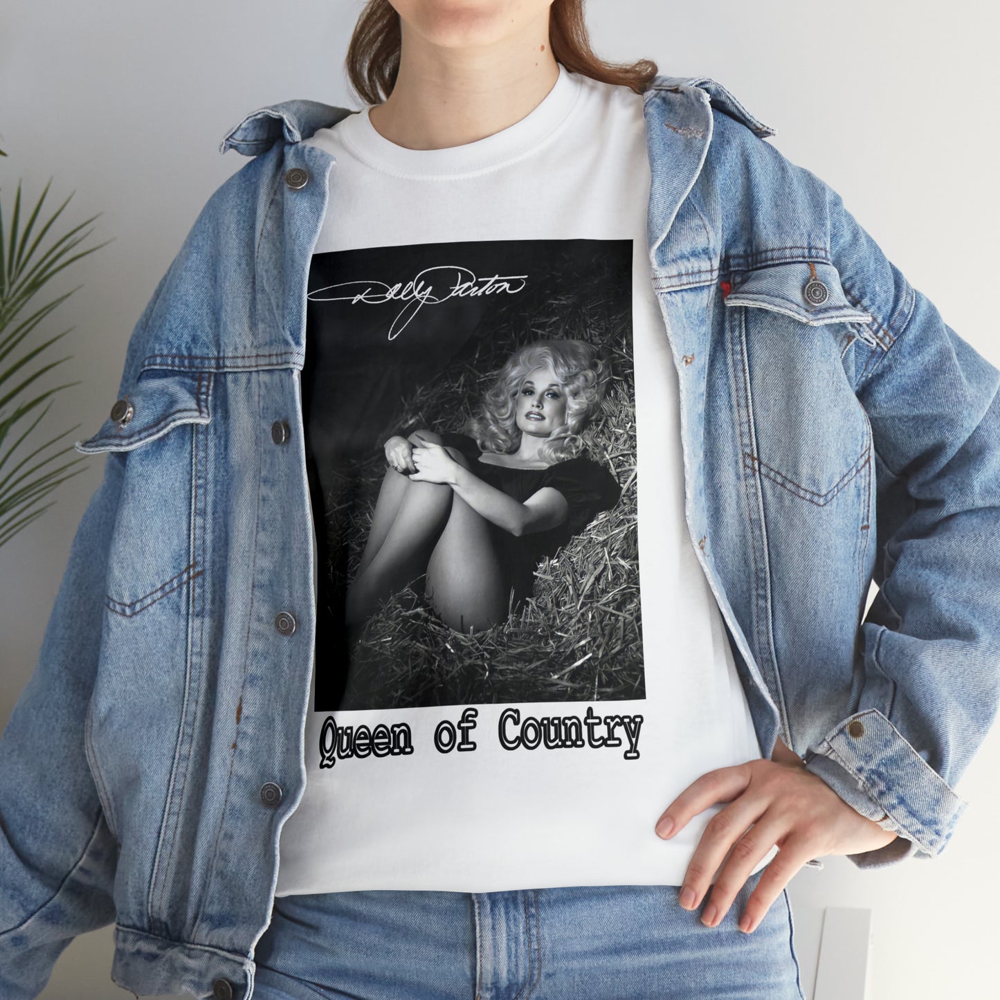 Queen of Country (black shirt) - Hurts Shirts Collection