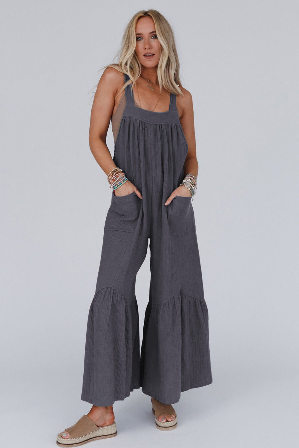 Black Solid Color Pockets Pleated Flare Leg Jumpsuit