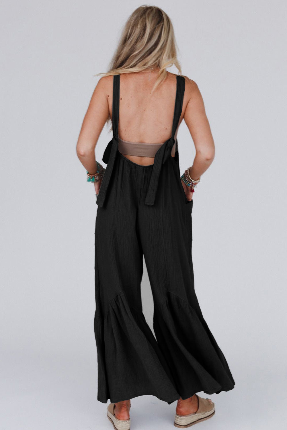 Black Solid Color Pockets Pleated Flare Leg Jumpsuit
