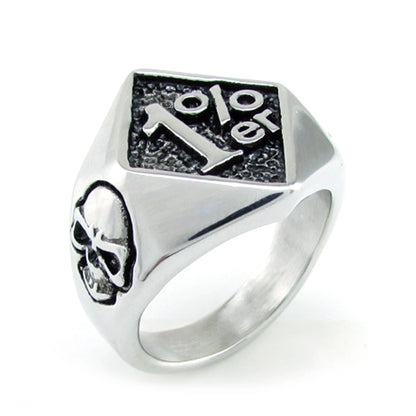 1%ER Ring with skulls on the side