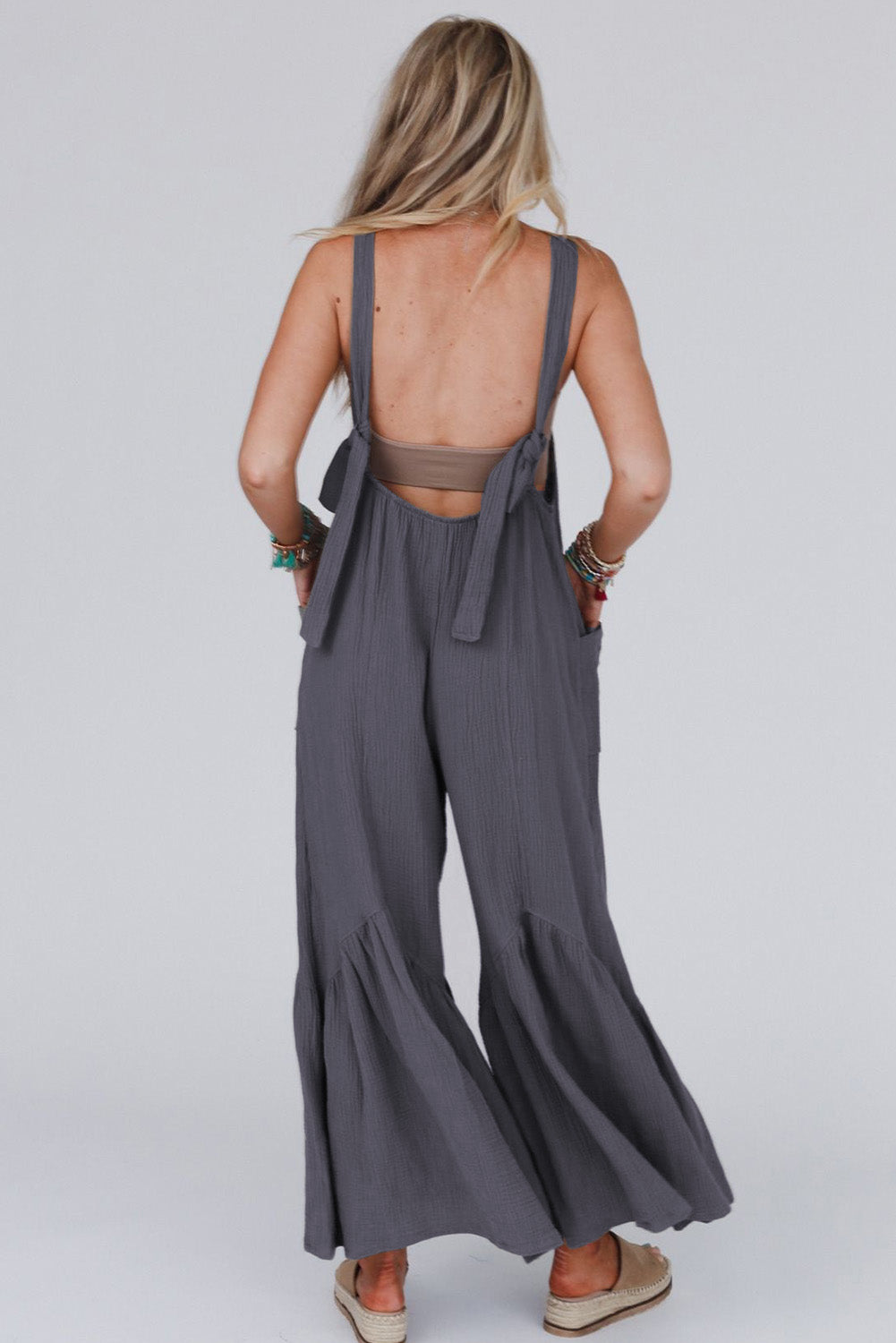 Black Solid Color Pockets Pleated Flare Leg Jumpsuit