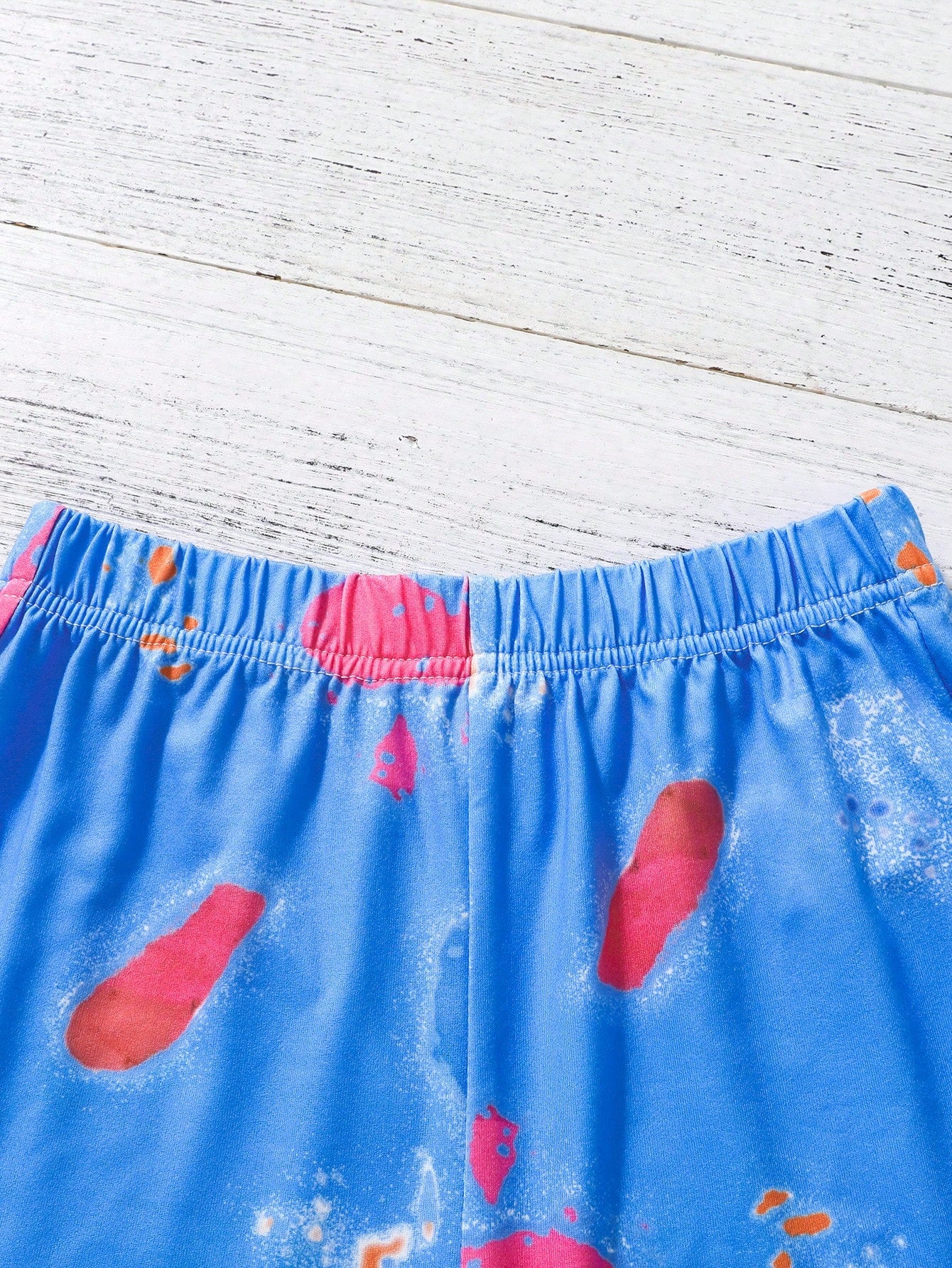 Girls Figure Graphic Tee & Shorts