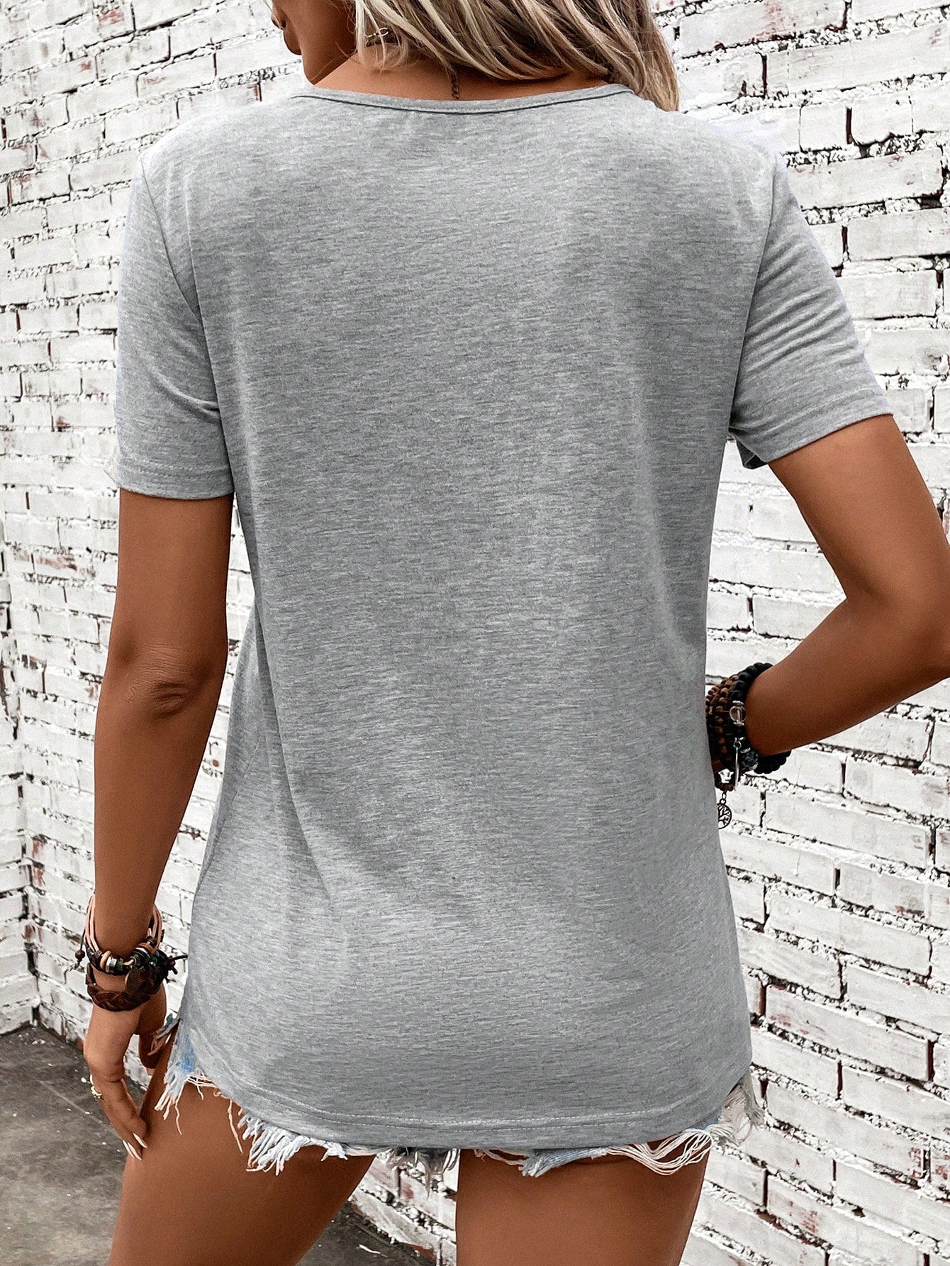 LUNE Ring Linked Cut Out Front Tee